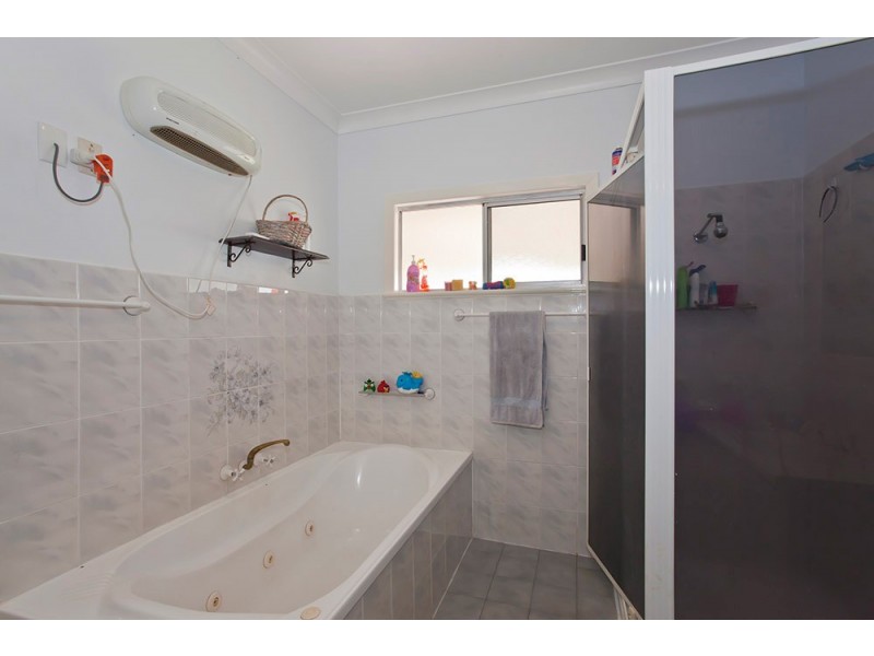 39 Flinders Street, Centenary Heights QLD 4350