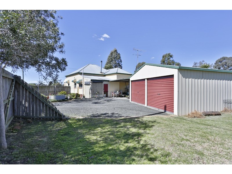 2 Station Street, Wyreema QLD 4352