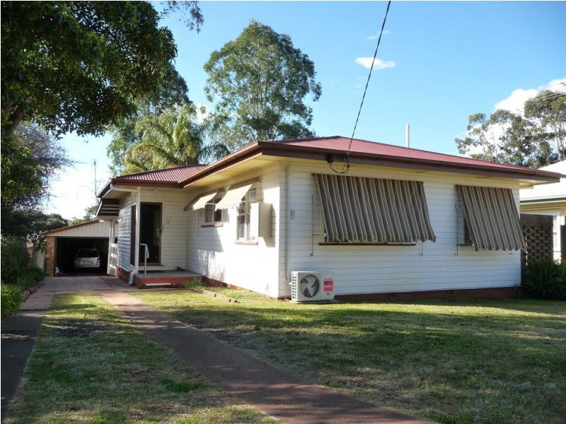 19 Tolmie Street, South Toowoomba QLD 4350