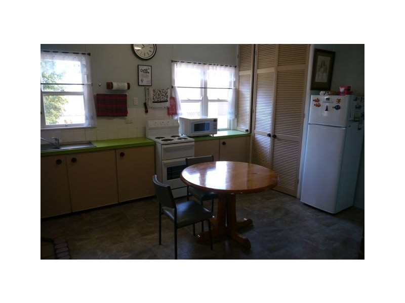 19 Tolmie Street, South Toowoomba QLD 4350