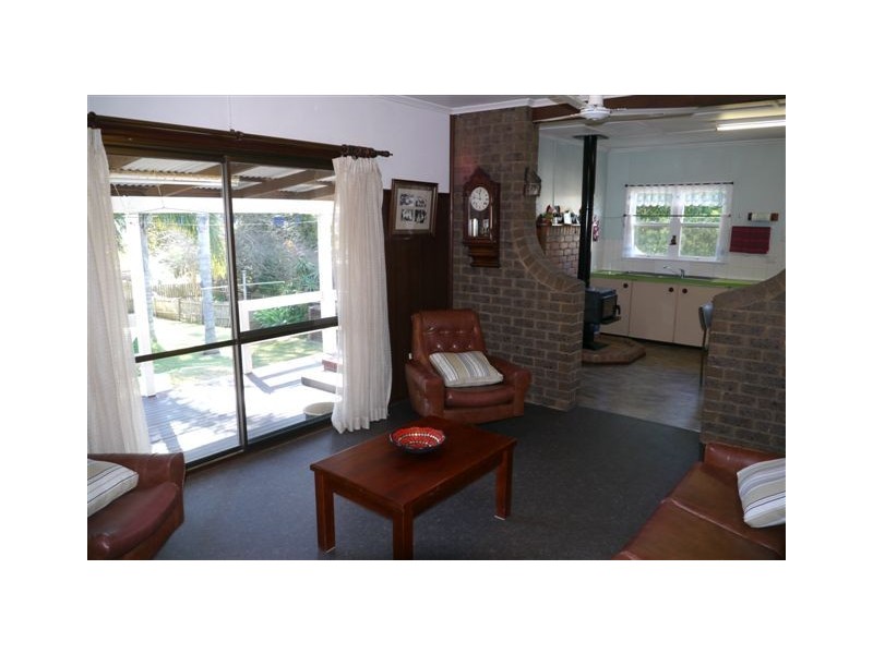 19 Tolmie Street, South Toowoomba QLD 4350