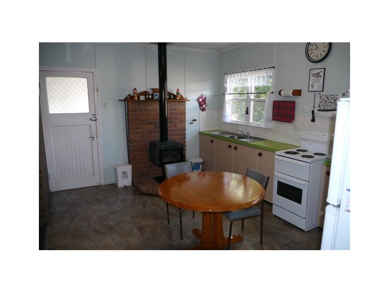 19 Tolmie Street, South Toowoomba QLD 4350