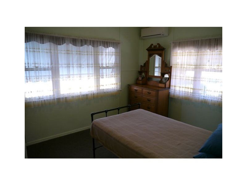 19 Tolmie Street, South Toowoomba QLD 4350