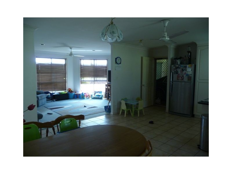 8 Weir Court, Harristown QLD 4350