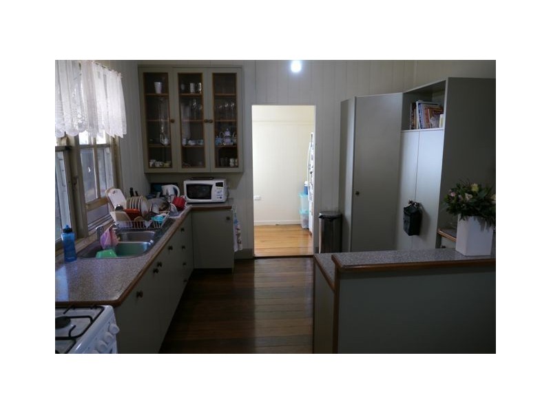 253 Geddes Street, Centenary Heights QLD 4350