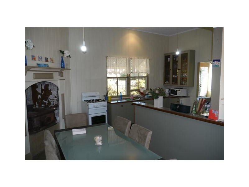 253 Geddes Street, Centenary Heights QLD 4350