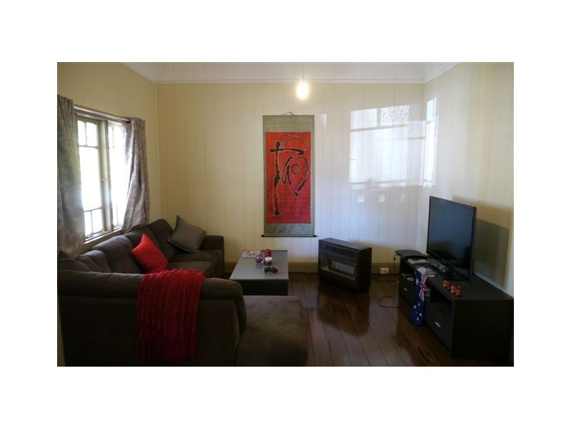 253 Geddes Street, Centenary Heights QLD 4350