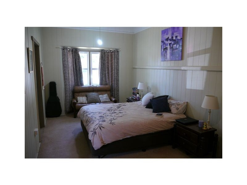 253 Geddes Street, Centenary Heights QLD 4350