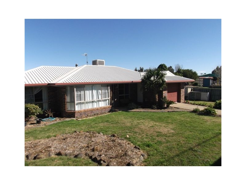 1 Cameron Street, Wyreema QLD 4352