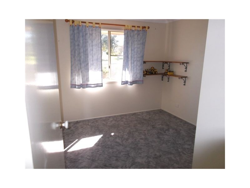 1 Cameron Street, Wyreema QLD 4352