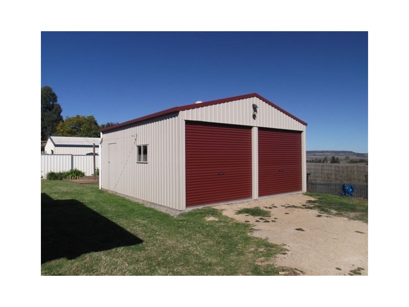 1 Cameron Street, Wyreema QLD 4352