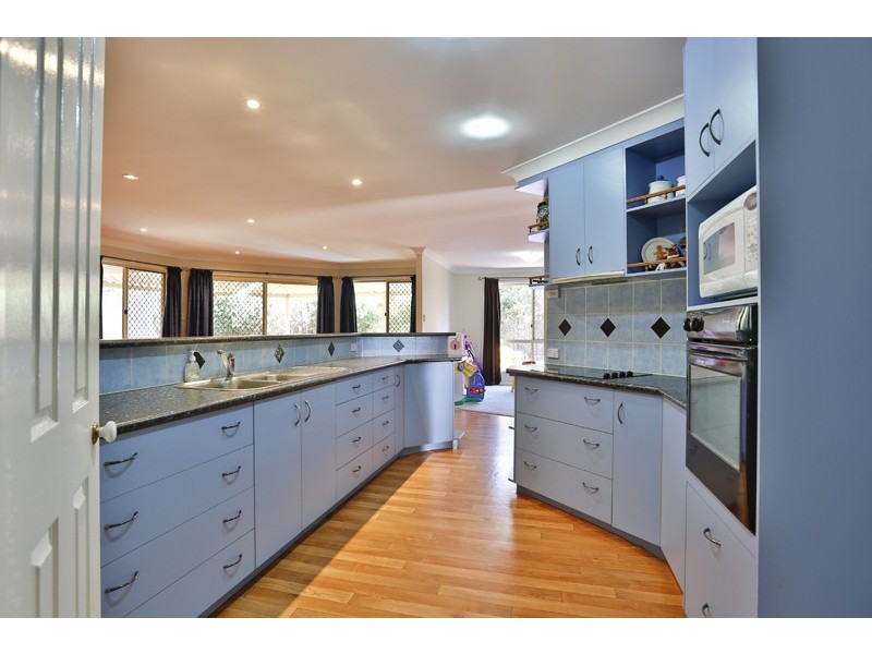 10 Bridget Court, Middle Ridge QLD 4350