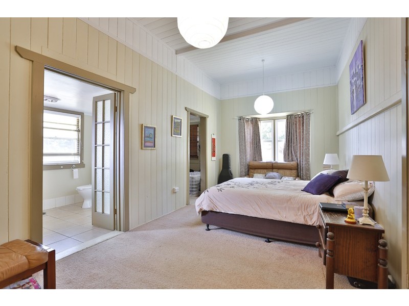 253 Geddes Street, Centenary Heights QLD 4350