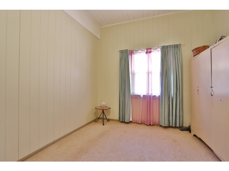 253 Geddes Street, Centenary Heights QLD 4350