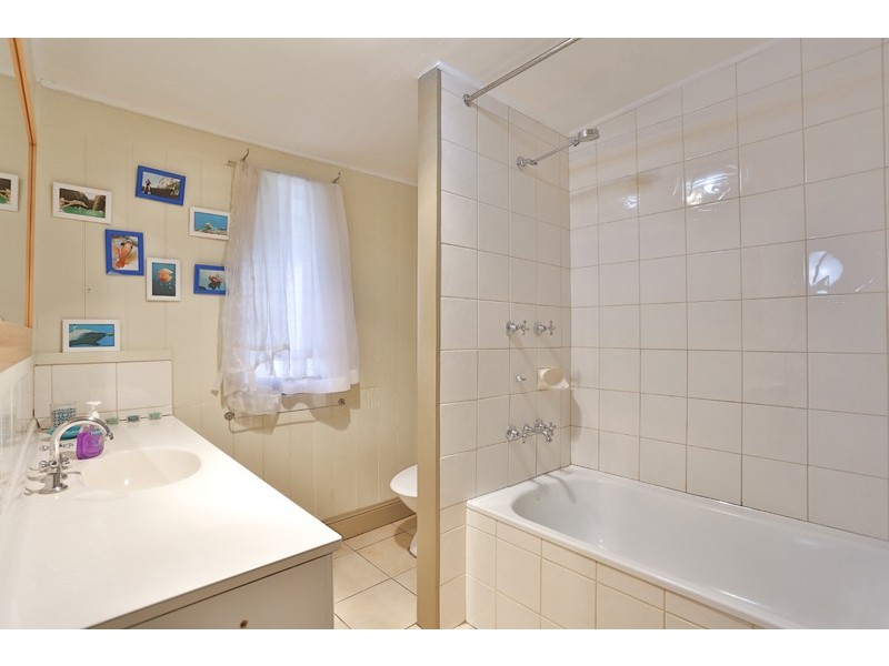 253 Geddes Street, Centenary Heights QLD 4350