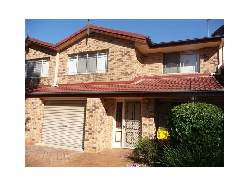 4/48 Gostwyck Street, Newtown QLD 4350