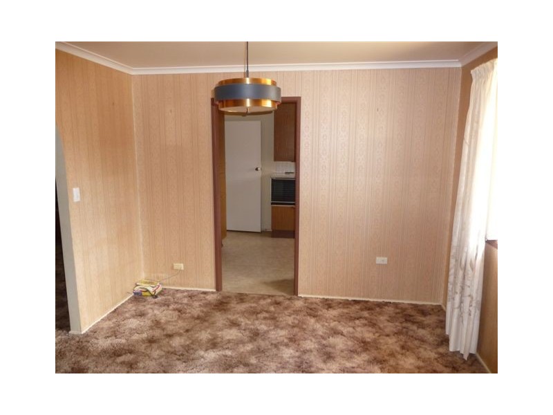 25 Friend Street, Harristown QLD 4350