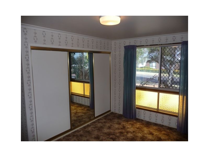 25 Friend Street, Harristown QLD 4350