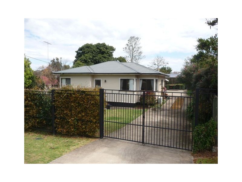 105 Stuart Street, North Toowoomba QLD 4350