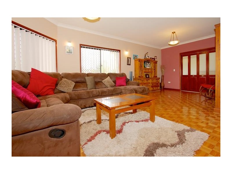 1 Tarranganda Court, Glenvale QLD 4350