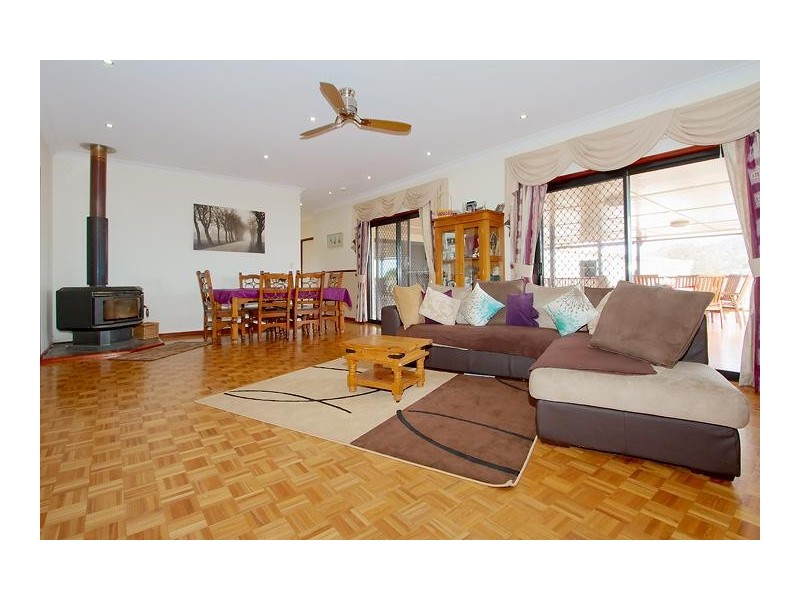 1 Tarranganda Court, Glenvale QLD 4350