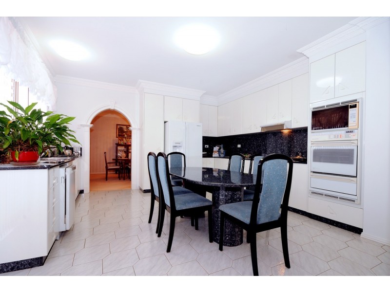 1 Abif Street, Cotswold Hills QLD 4350