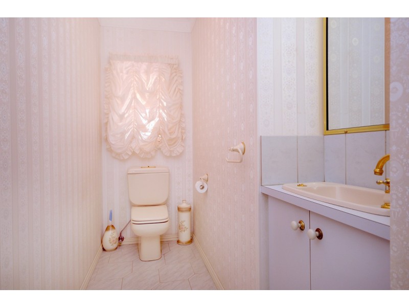 1 Abif Street, Cotswold Hills QLD 4350