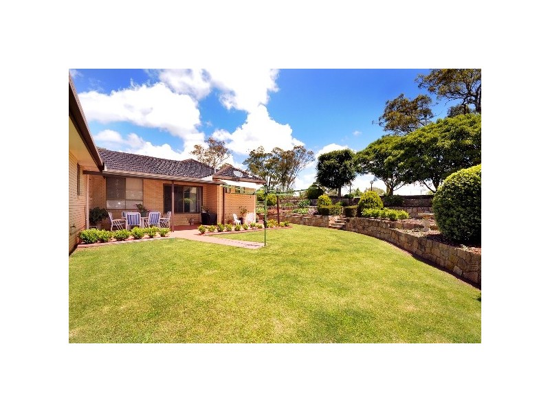 1 Abif Street, Cotswold Hills QLD 4350