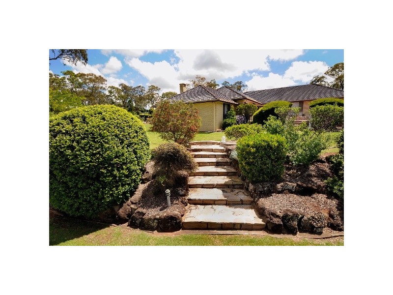 1 Abif Street, Cotswold Hills QLD 4350
