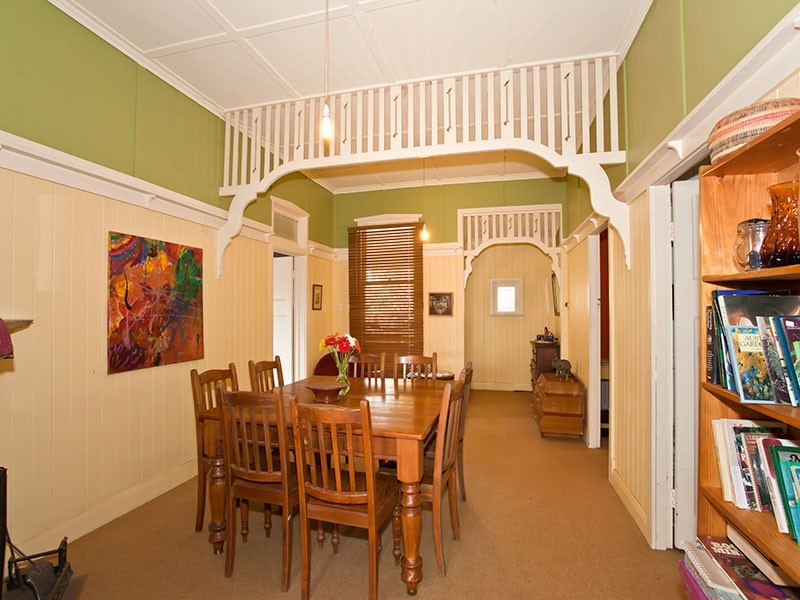 25 Anzac Avenue, Newtown QLD 4350