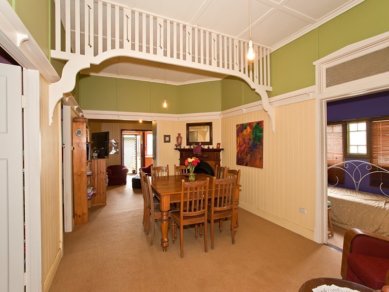 25 Anzac Avenue, Newtown QLD 4350