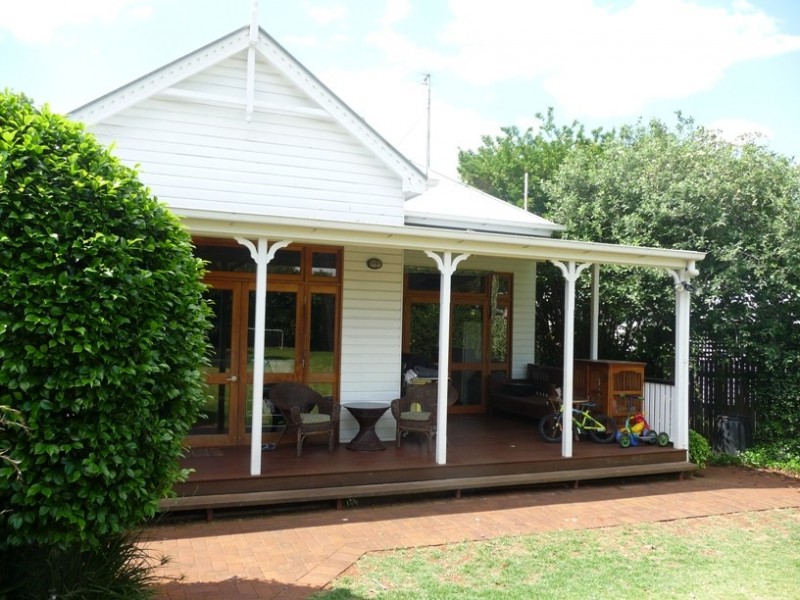 36 Seaton Street, South Toowoomba QLD 4350