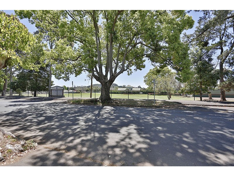8 Campbell Street, East Toowoomba QLD 4350