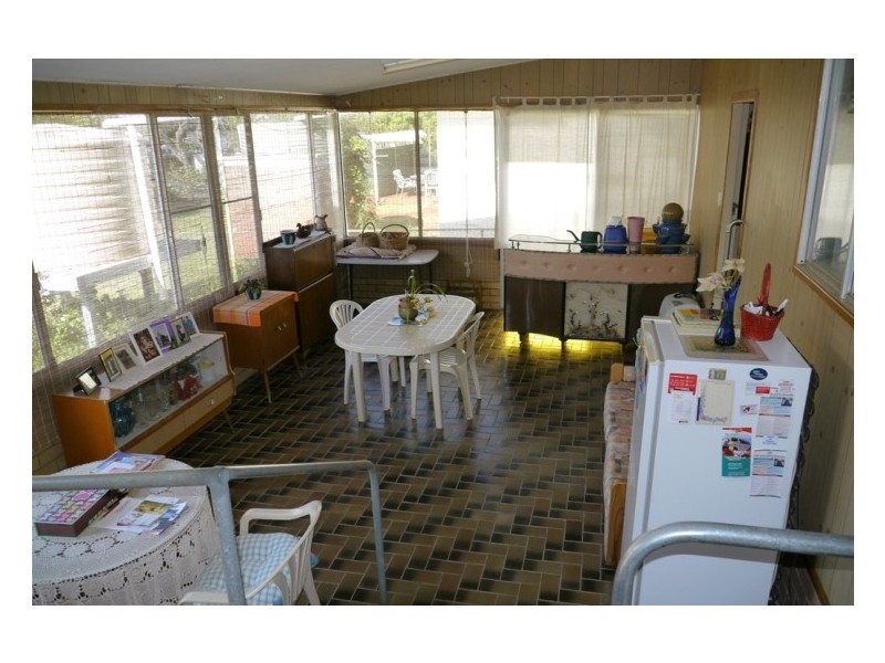 9 Canberra Street, Harristown QLD 4350