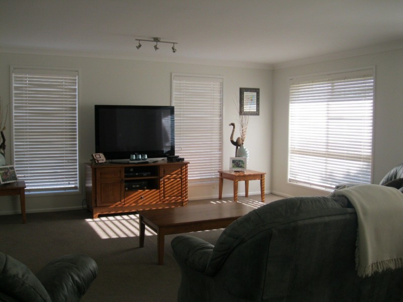 11 Eric Street, Cambooya QLD 4358