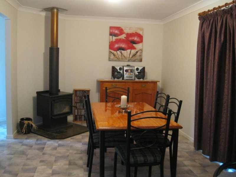 11 Eric Street, Cambooya QLD 4358