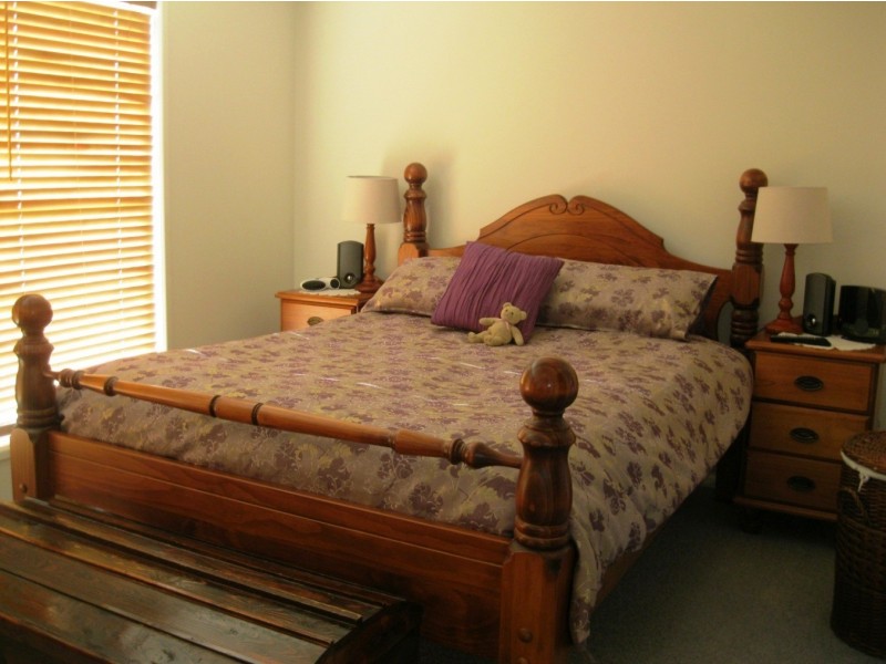 11 Eric Street, Cambooya QLD 4358