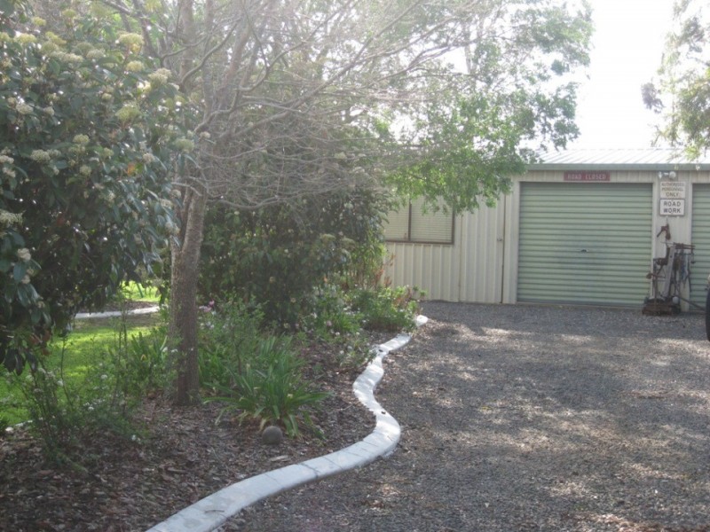 11 Eric Street, Cambooya QLD 4358