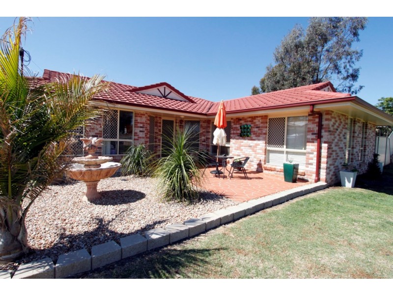 9 Carys Road, Glenvale QLD 4350