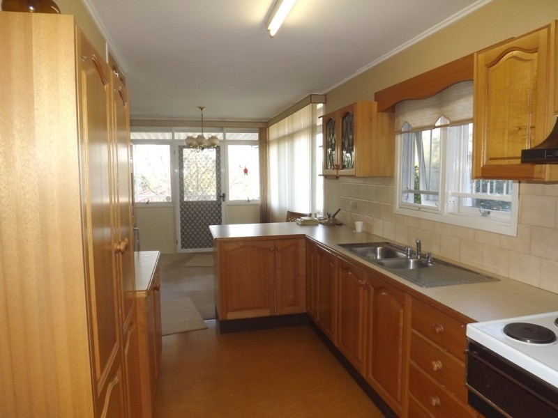 26 Catto Street, Centenary Heights QLD 4350