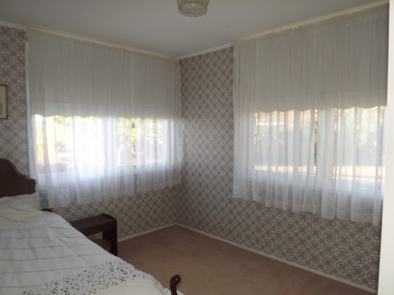 26 Catto Street, Centenary Heights QLD 4350