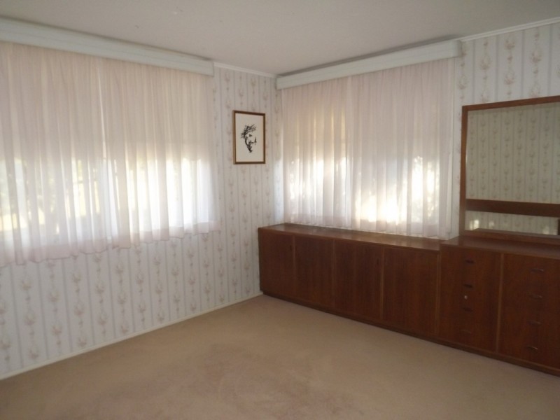 26 Catto Street, Centenary Heights QLD 4350