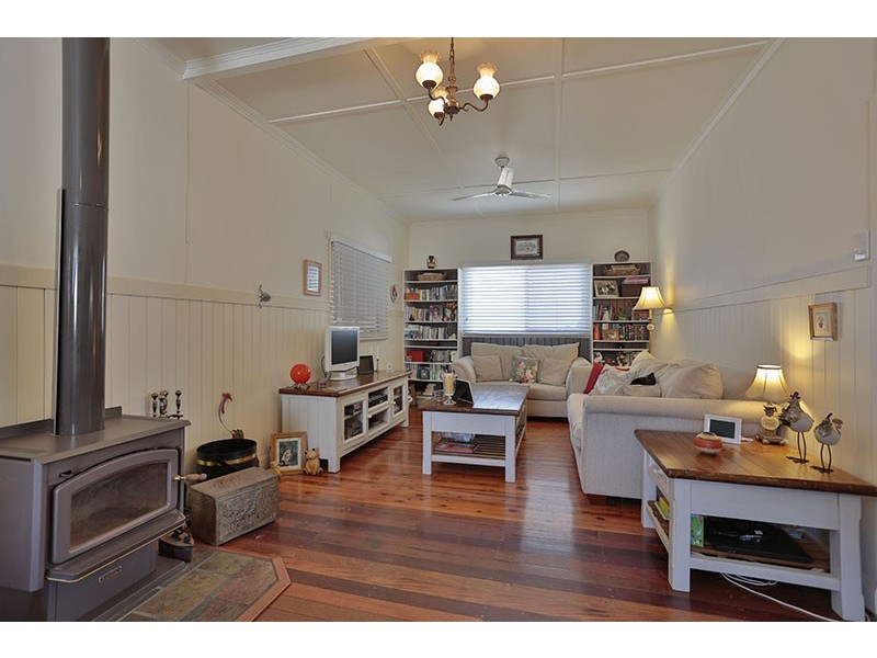 33 McIntyre Street, Centenary Heights QLD 4350