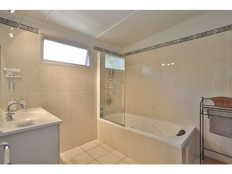 33 McIntyre Street, Centenary Heights QLD 4350