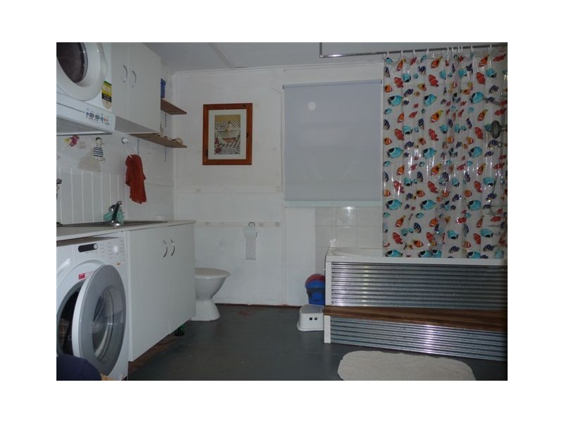 33 McIntyre Street, Centenary Heights QLD 4350