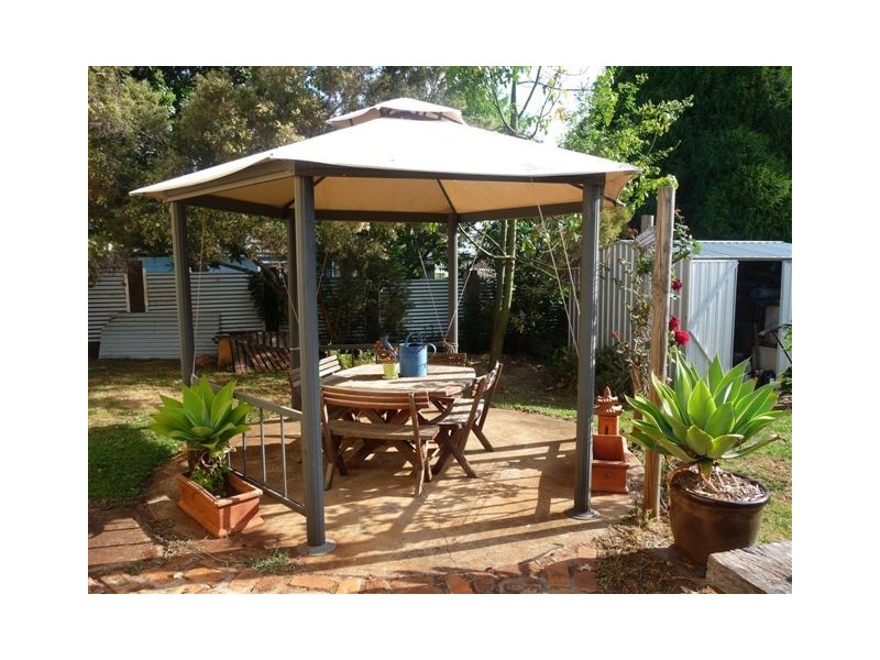 33 McIntyre Street, Centenary Heights QLD 4350