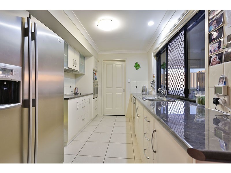 4 Barambah Street, Glenvale QLD 4350