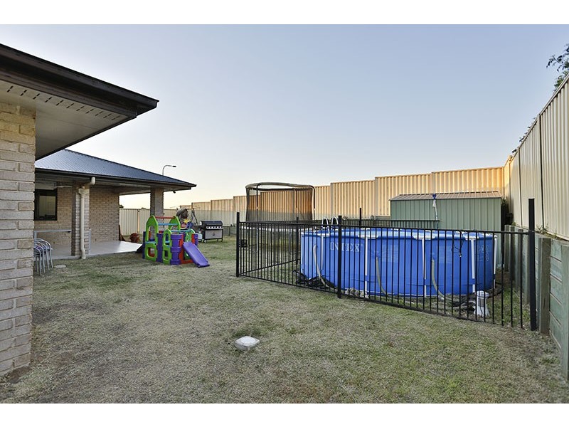 4 Barambah Street, Glenvale QLD 4350