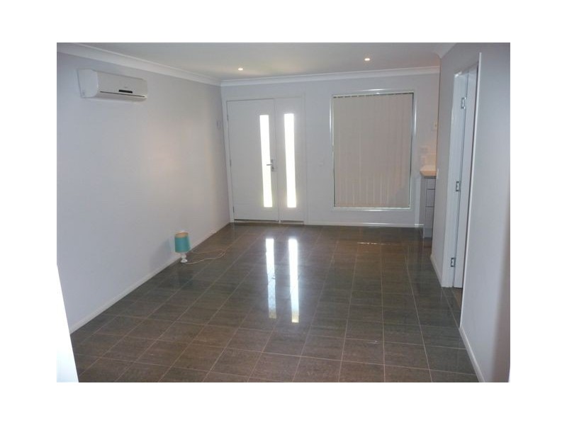 3/214 Taylor Street, Newtown QLD 4350