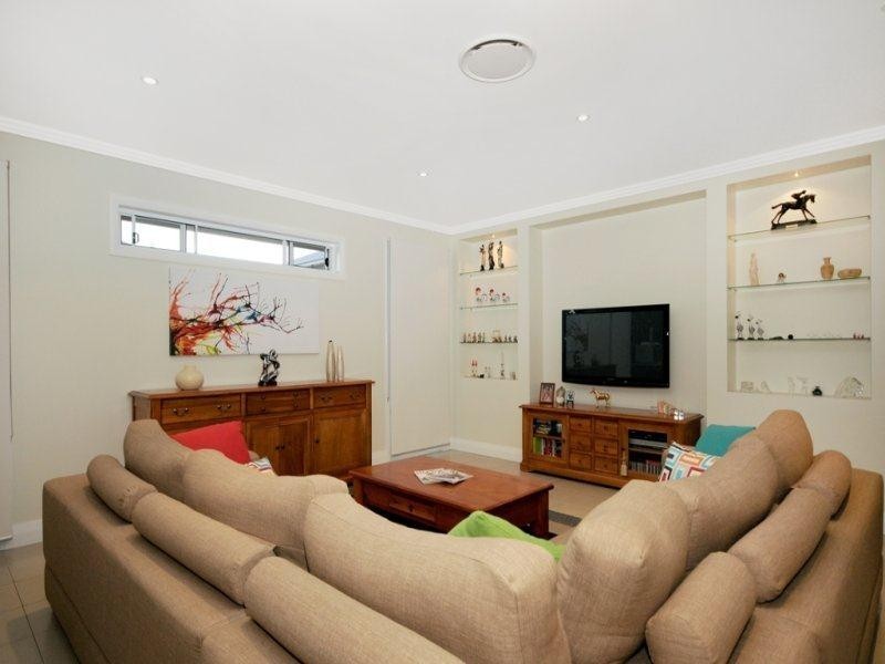 4 Gwenda Drive, Westbrook QLD 4350